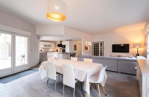 Thionville House | Le Château Jeannot