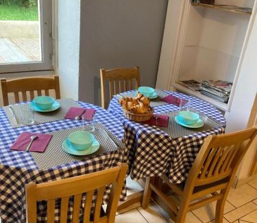 Chaux-Neuve House | le Châtelet