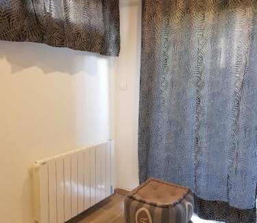 Pont-Sainte-Maxence Apartment | LE CHÈVREFEUILLE