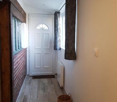 Pont-Sainte-Maxence Apartment | LE CHÈVREFEUILLE