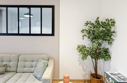 Dinan - Saint-Malo Apartment | Le Chézy Dinan - Spacieux & Calme - Terrasse
