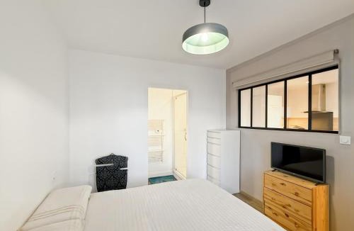 Dinan - Saint-Malo Apartment | Le Chézy Dinan - Spacieux & Calme - Terrasse