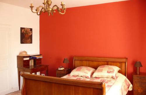 Tuffe House | Le Chêne Doré