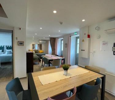 Lureuil House | Le Chêne Vert ,Gîte