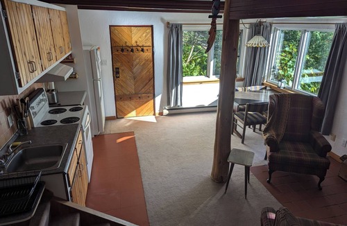 Saint-Joseph-de-la-Rive Ski Chalet | Le chalet d'en bas, Les Éboulements, minimum one-month rental.