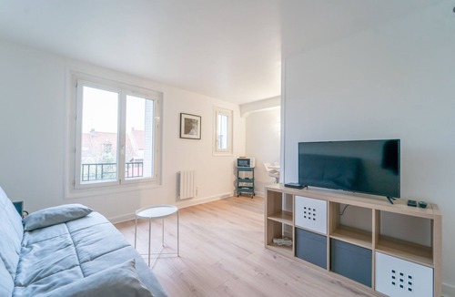 Port-Aviation Apartment | Le Chagall - Charmant Studio