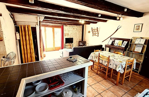 Saint-Just-Luzac House | Le Chai 2 bedroom house