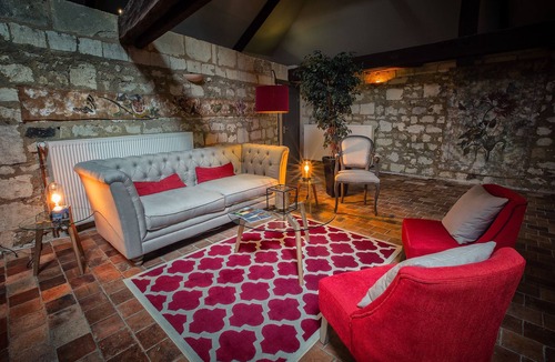 Le Puy-Notre-Dame Hotel | Le Chai de la Paleine