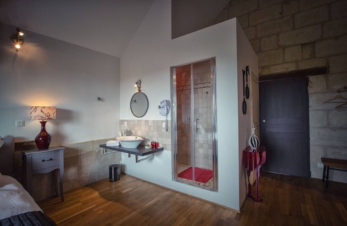 Le Puy-Notre-Dame Hotel | Le Chai de la Paleine