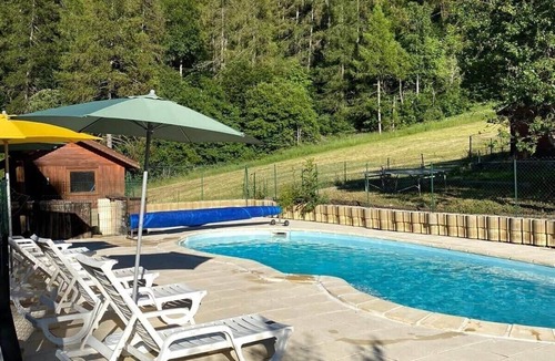 Saint-Leger-les-Melezes Ski Chalet | Le Chalet de la Vernie