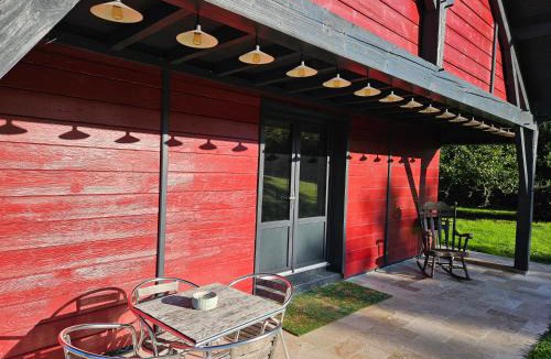 Saint-Sulpice-de-Pommeray Ski Chalet | Le chalet