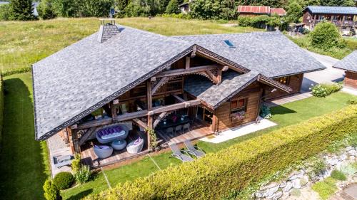 Les Carroz-d'Araches Ski Chalet | Le CHALAY