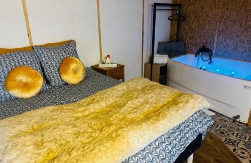 Sainte-Marie-au-Bosc House | Le chalet à bulles