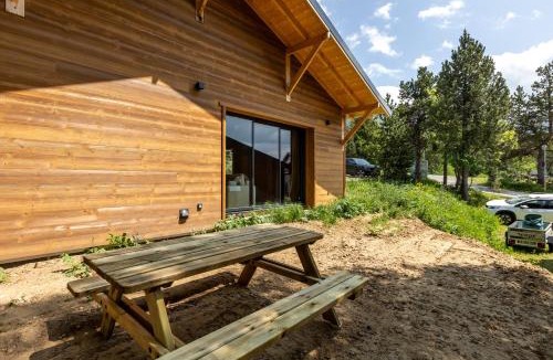 Eyne 2600 Ski Chalet | Le Chalet Écureuil et Marmotte