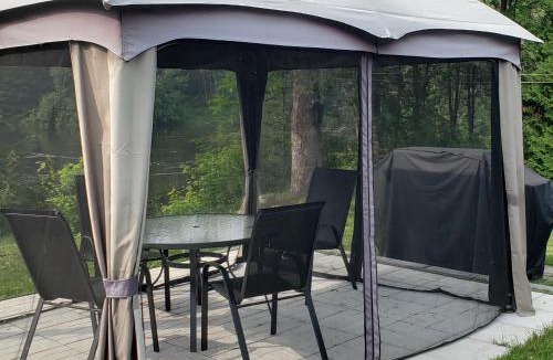 Saint-Paulin Ski Chalet | Le Chalet Amical