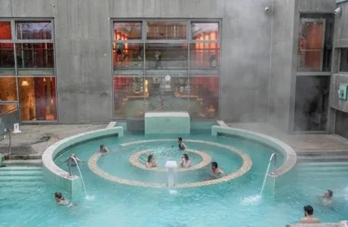 Savignac-les-Ormeaux Apartment | Le Chalet - Appartement 5 personnes avec parking