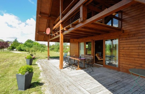 Mery-sur-Seine House | Le Chalet dans la Prairie