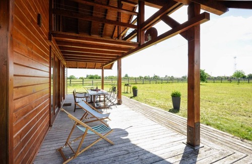 Mery-sur-Seine House | Le Chalet dans la Prairie