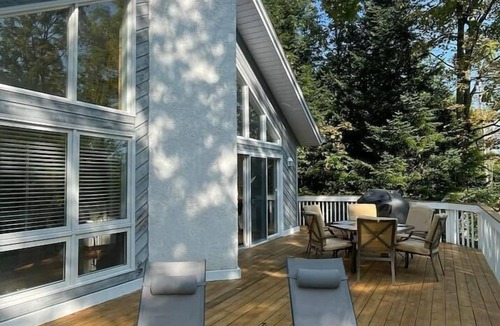 Magog Ski Chalet | Le Chalet de la Baie- Magog