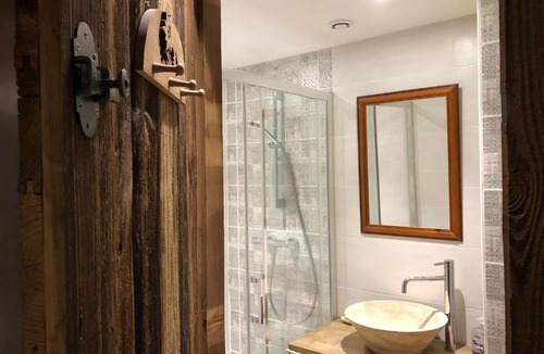 Saint-Appolinaire Cabin | LE CHALET de la goutte