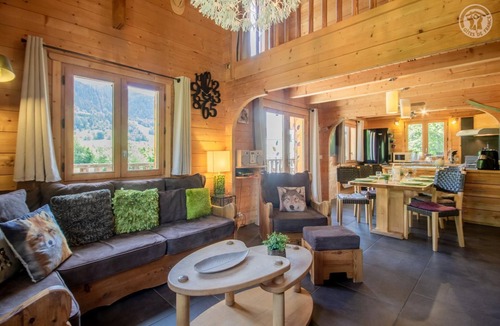 Notre-Dame-du-Pre House | LE Chalet DES Forestiers