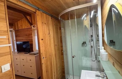 Clermont Bed & Breakfast | LE CHALET DES PINS