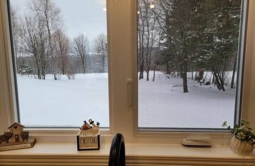 Saint-Jean-de-Brebeuf Ski Chalet | Le Chalet du Domaine Gourmand