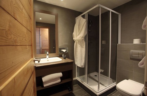 Les Bruyeres Hotel | Le Chalet du Mont Vallon Spa Resort