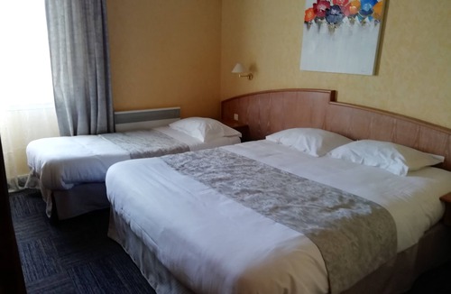 Chauvigny Hotel | Le Chalet Fleuri