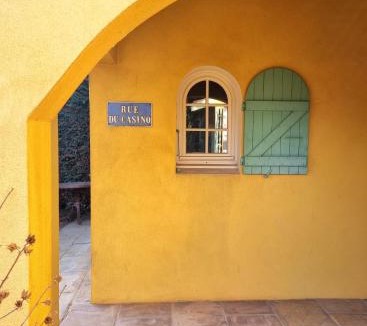 Charbonnieres-les-Bains Apartment | Le Chalet