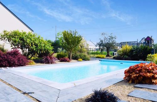 St-Aubin-des-Preaux Ski Chalet | Le chalet de Joyce spa et piscine