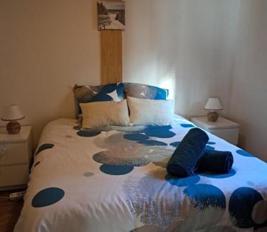 Sainte-Eulalie-en-Born Apartment | Le Chalet d'Isabelle-sur la vélodyssée-drap-serviette