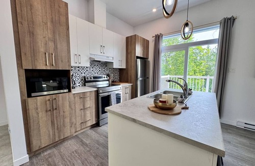Wentworth-Nord House | Le Chalet Grewal, Spa, foyer et Nature!