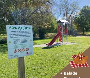 Nargis Ski Chalet | Le Chalet - Netflix and chill