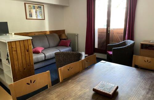 Eaux-Bonnes Apartment | Le Chalet - Piscine - 2 Pièces pour 9 Personnes MAE-6003