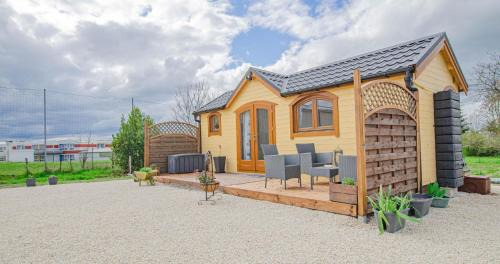 Pont-Sainte-Marie Bed & Breakfast | Le chalet pour la nuit