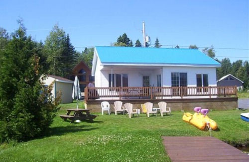 Saint-Tite-des-Caps Cottage | Le Chalet Relax du Lac St-Tite