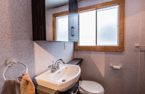 Saint-Tite-des-Caps Ski Chalet | Le Chalet Relax du Lac St-Tite