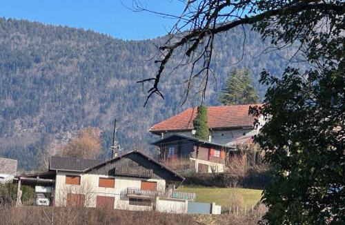 Saint-Offenge-Dessous Bed & Breakfast | Le chalet st hubert