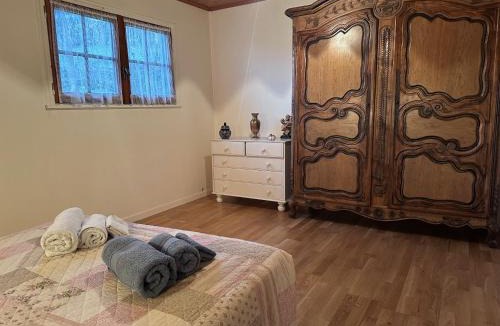 Saint-Offenge-Dessous Bed & Breakfast | Le chalet st hubert