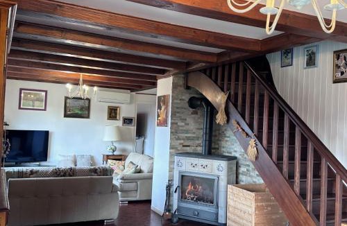 Saint-Offenge-Dessous Bed & Breakfast | Le chalet st hubert