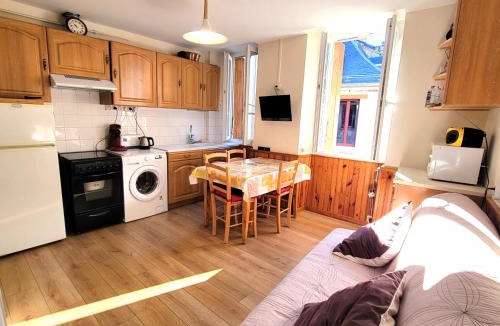 Bagneres-de-Luchon Apartment | Le Chamayou - wifi - proche télécabine - centre Luchon