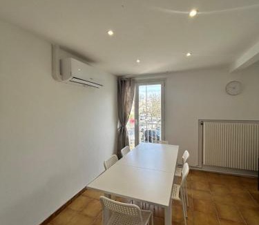 Roseraie Apartment | Le Chambéry 6p parking privé clim