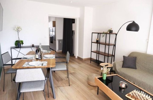 Laval Apartment | Le Chambord à Laval