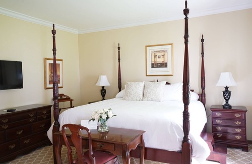 Town of East Fishkill Hotel | Le Chambord at Curry Estate