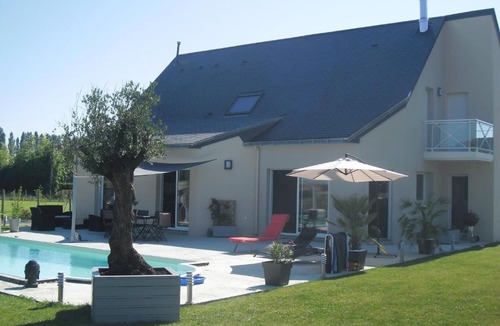 Saint-Gervais-en-Belin Bed & Breakfast | Le Champ De La Ferme