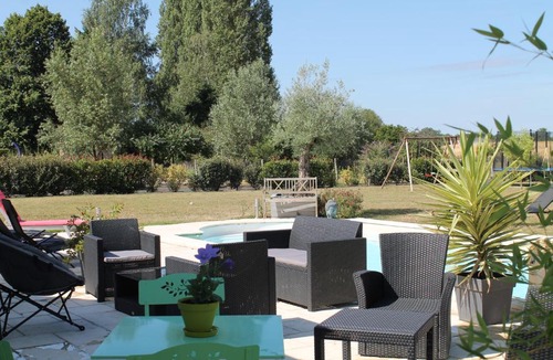 Saint-Gervais-en-Belin Bed & Breakfast | Le Champ De La Ferme