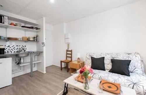Marengo - Jolimont Apartment | Le Champs Elysées - 2 steps from the station