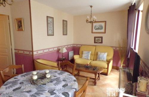 Pontlevoy House | Le Chandelier