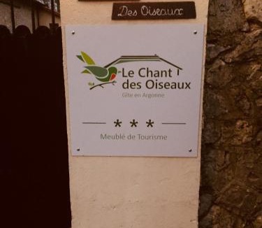 Vauquois House | Le Chant des Oiseaux